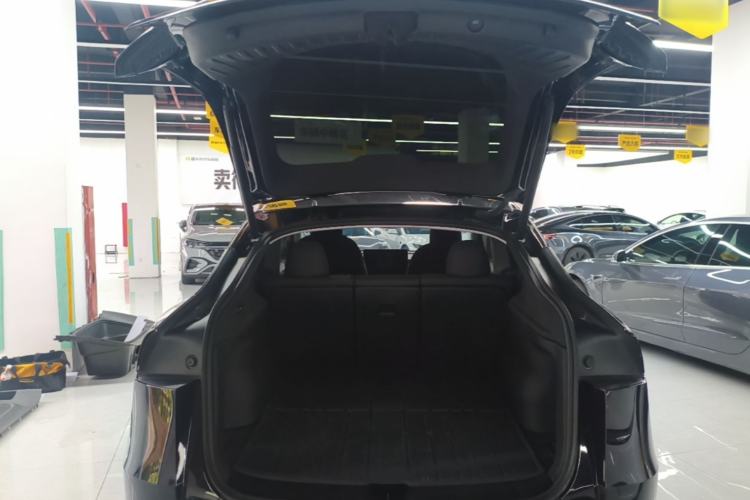 Used Tesla Model Y 2025 Rear-Wheel-Drive Version Trunk