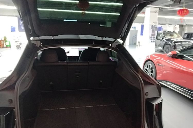 Used Tesla Model Y 2025 Rear-Wheel-Drive Version Trunk