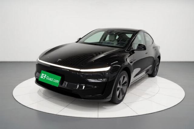 Tesla Model Y 2025 Rear-Wheel-Drive Version de segunda mano