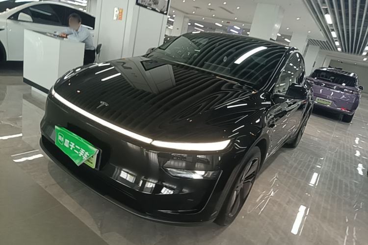 Używany Tesla Model Y 2025 Rear-Wheel-Drive Version Guazi used car, China used car export, Used car for sale, Used cars, Cheapest cars for sale