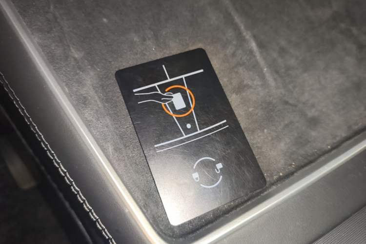 Used Tesla Model Y 2025 Rear-Wheel-Drive Version Vehicle Key