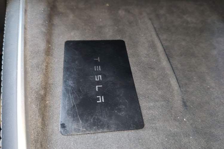 Used Tesla Model Y 2025 Long-Range All-Wheel Drive First Edition Vehicle Key