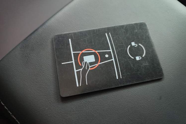 Used Tesla Model Y 2025 Rear-Wheel-Drive Version Vehicle Key