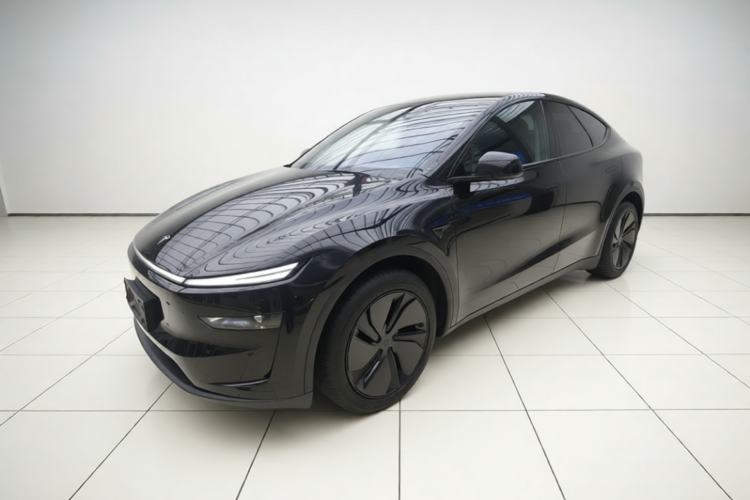 Tesla Model Y 2025 Rear-Wheel-Drive Version