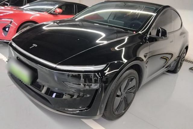 Used Tesla Model Y 2025 Rear-Wheel-Drive Version