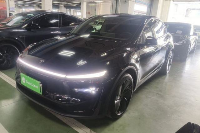 Used Tesla Model Y 2025 Rear-Wheel-Drive Version