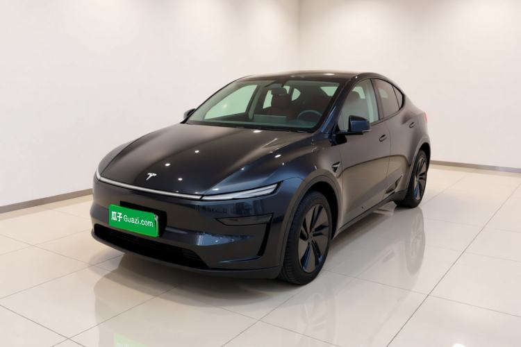 Tesla Model Y 2025 Rear-Wheel Drive First Edition