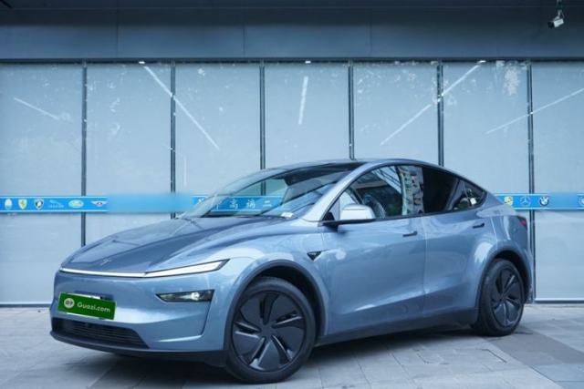 Used Tesla Model Y 2025 Rear-Wheel-Drive Version