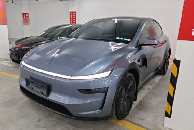Used Tesla Model Y 2025 Rear-Wheel-Drive Version