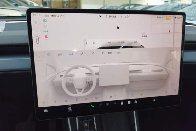 Used Tesla Model Y 2025 Rear-Wheel-Drive Version Audio And AC Panel