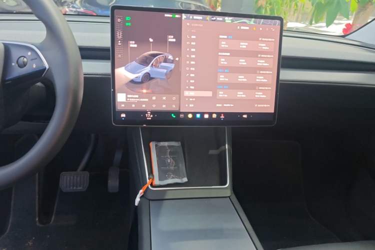 Used Tesla Model Y 2025 Rear-Wheel Drive First Edition Audio And AC Panel