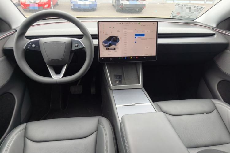 Used Tesla Model Y 2025 Rear-Wheel-Drive Version Center Console