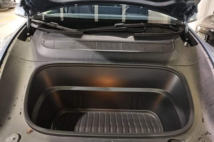 Used Tesla Model Y 2025 Rear-Wheel Drive First Edition Engine Bay