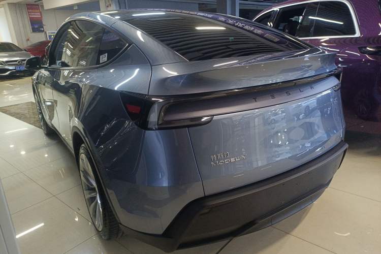 Used Tesla Model Y 2025 Rear-Wheel-Drive Version Exterior 1