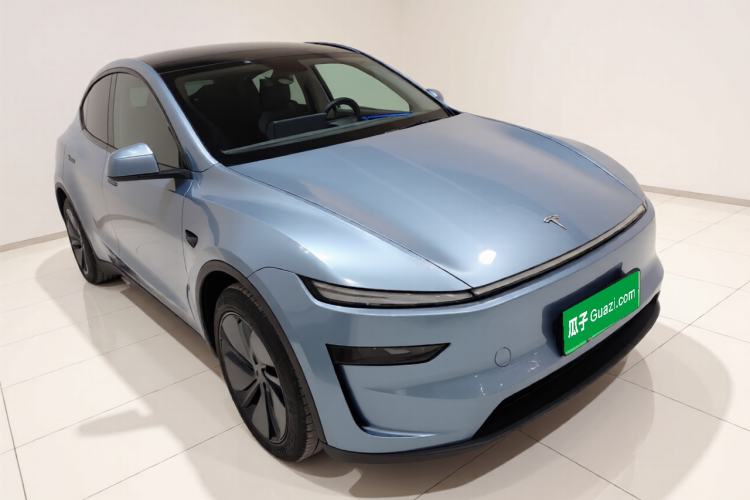 Used Tesla Model Y 2025 Rear-Wheel Drive First Edition Exterior 1