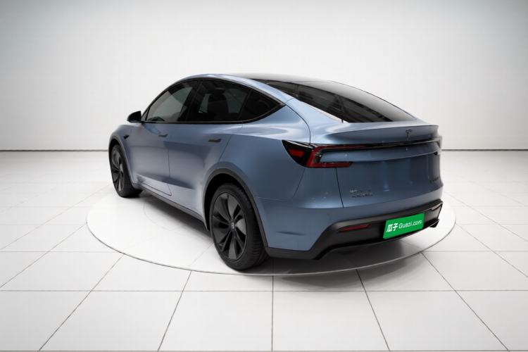 Used Tesla Model Y 2025 Rear-Wheel-Drive Version Exterior 2