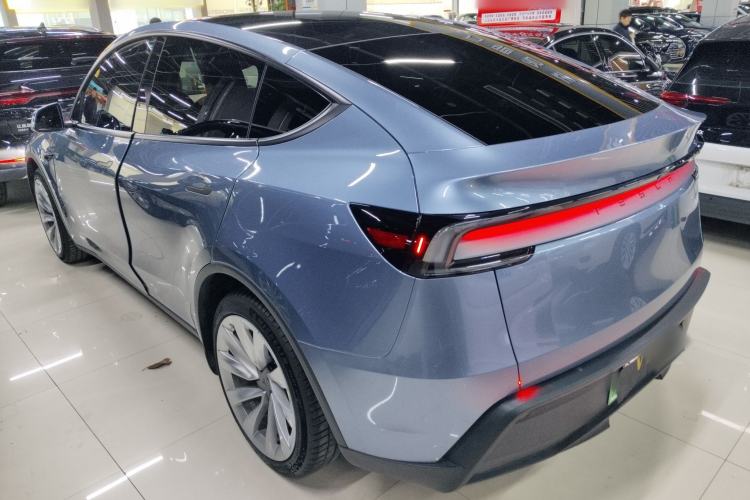 Used Tesla Model Y 2025 Long-Range All-Wheel-Drive Version Exterior 2