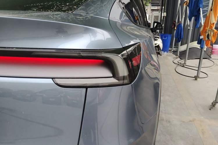 Used Tesla Model Y 2025 Rear-Wheel-Drive Version Exterior 3