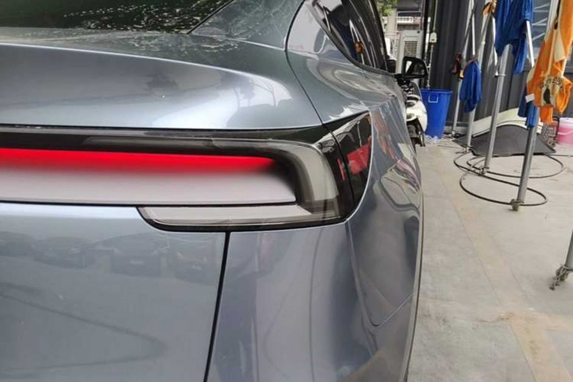Used Tesla Model Y 2025 Rear-Wheel-Drive Version Exterior 3