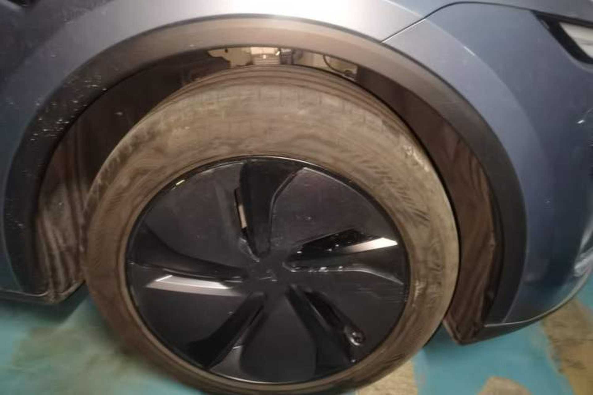 Used Tesla Model Y 2025 Rear-Wheel-Drive Version Exterior 4