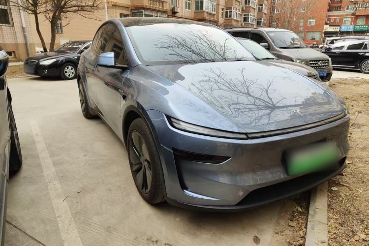 Used Tesla Model Y 2025 Rear-Wheel-Drive Version Exterior 5