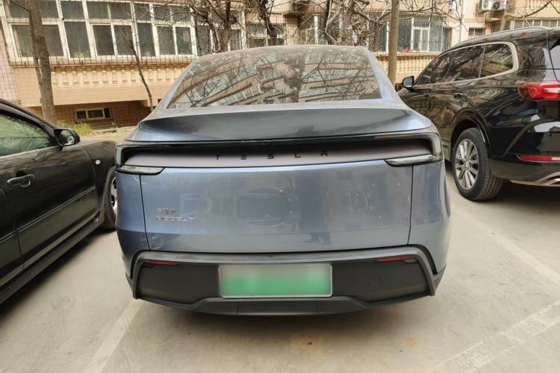 Used Tesla Model Y 2025 Rear-Wheel-Drive Version Exterior 8