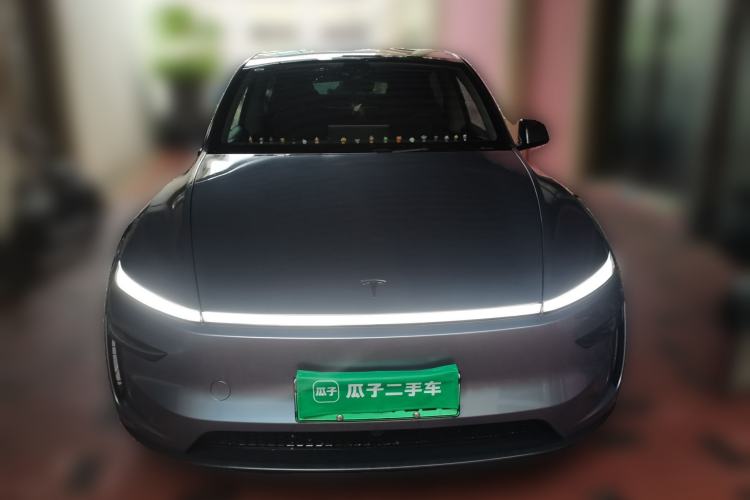 Used Tesla Model Y 2025 Rear-Wheel-Drive Version Front