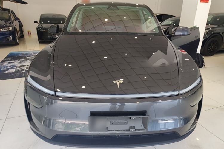 Used Tesla Model Y 2025 Rear-Wheel-Drive Version Front