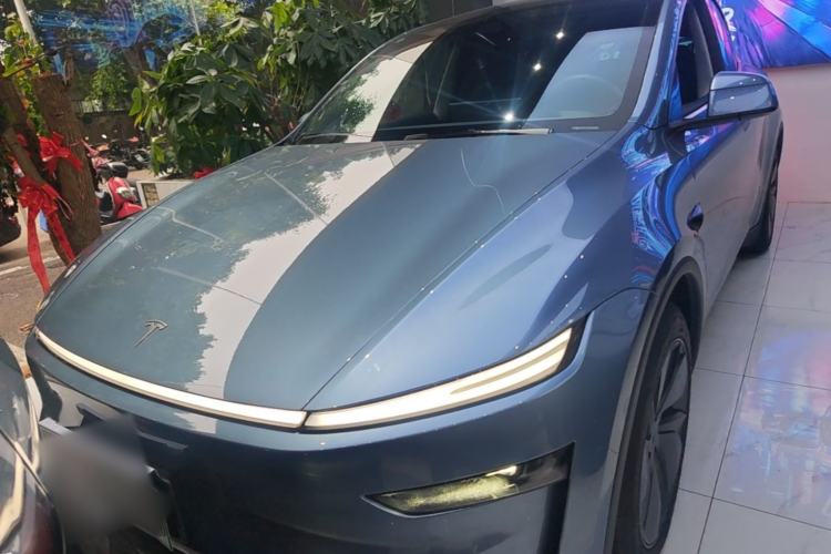 Used Tesla Model Y 2025 Rear-Wheel Drive First Edition Front
