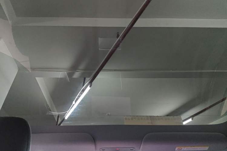 Used Tesla Model Y 2025 Rear-Wheel-Drive Version Headliner