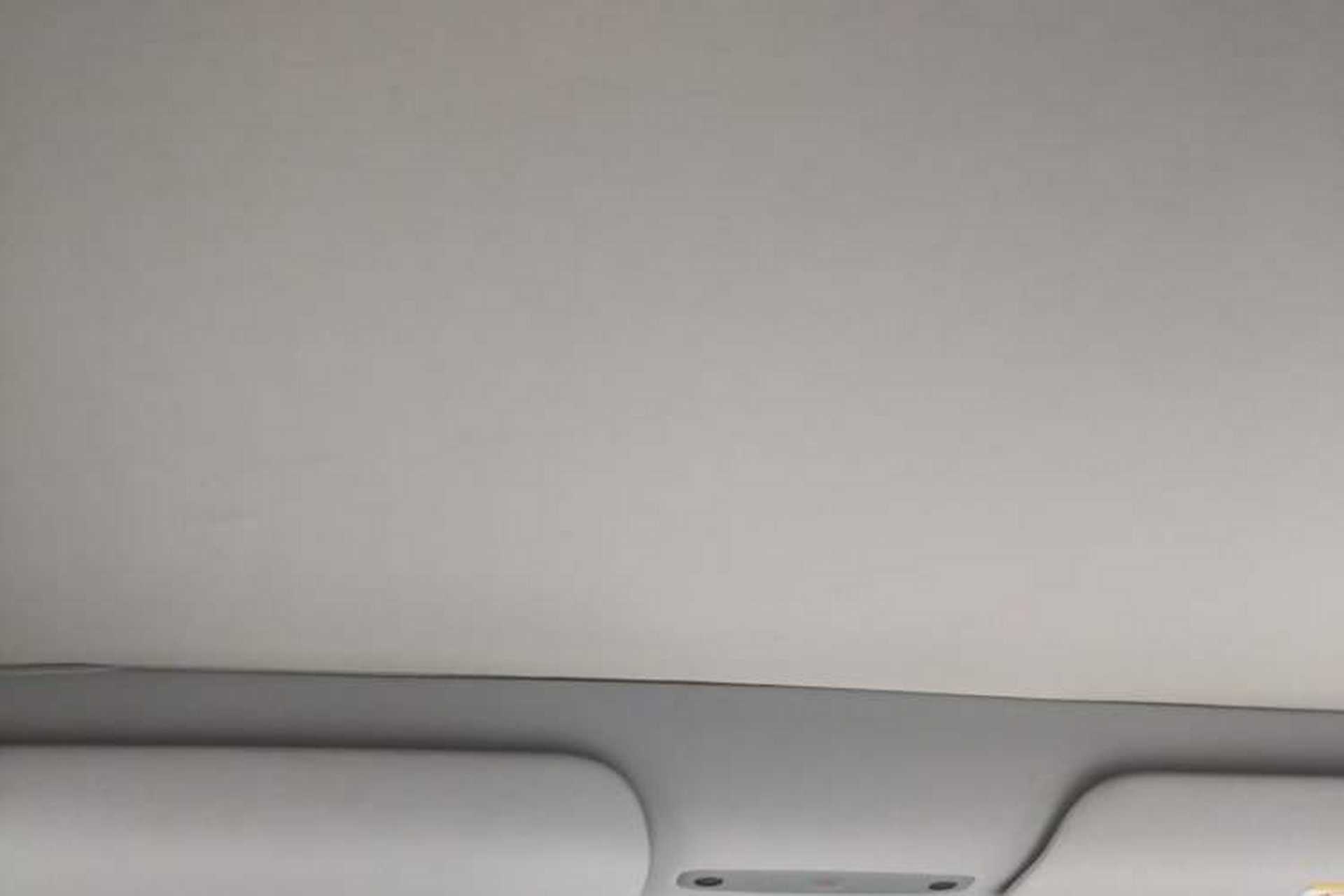 Used Tesla Model Y 2025 Rear-Wheel-Drive Version Headliner