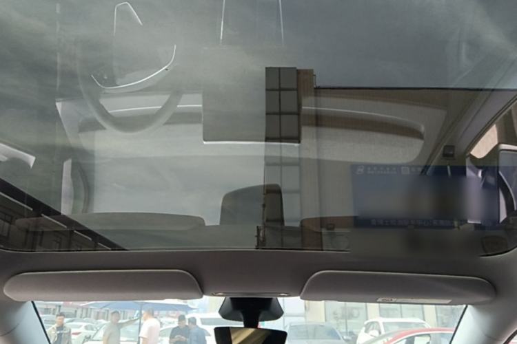 Used Tesla Model Y 2025 Rear-Wheel-Drive Version Headliner