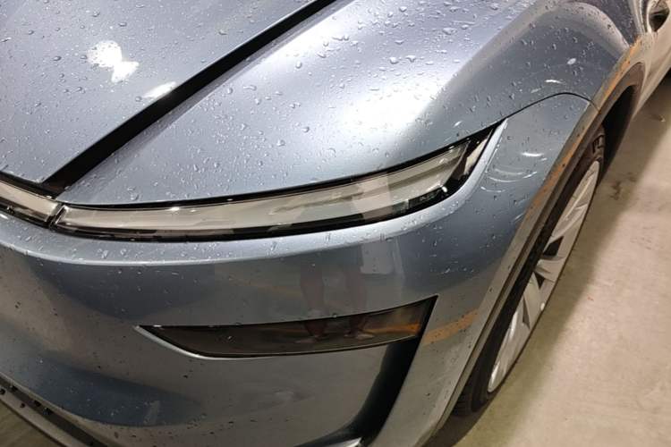 Used Tesla Model Y 2025 Rear-Wheel Drive First Edition Left Front Headlight