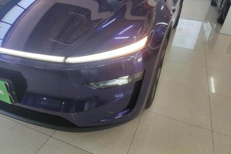 Used Tesla Model Y 2025 Long-Range All-Wheel Drive First Edition Left Front Headlight
