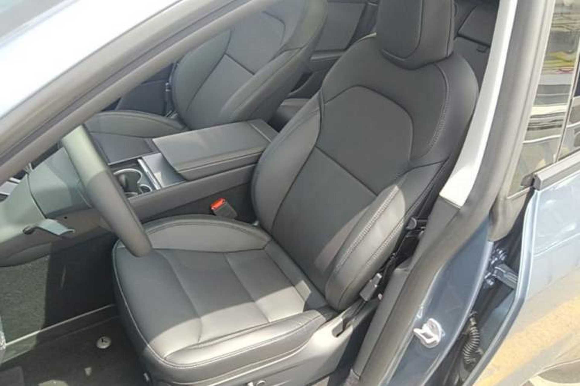 Used Tesla Model Y 2025 Rear-Wheel-Drive Version Left Front Seat