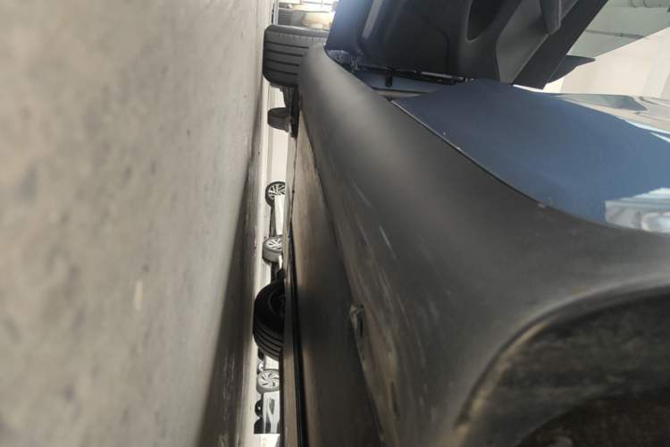 Used Tesla Model Y 2025 Rear-Wheel-Drive Version Left Side Sill