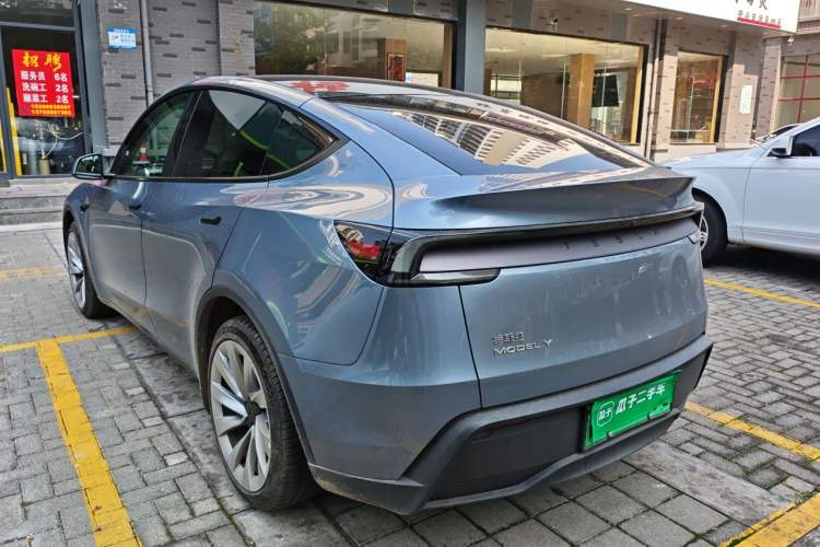 Used Tesla Model Y 2025 Rear-Wheel-Drive Version Rear Left 45 Deg