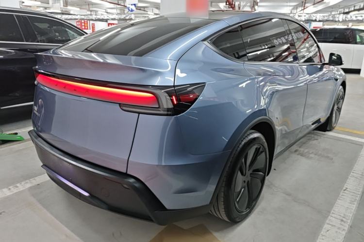 Used Tesla Model Y 2025 Rear-Wheel-Drive Version Rear Right 45 Deg