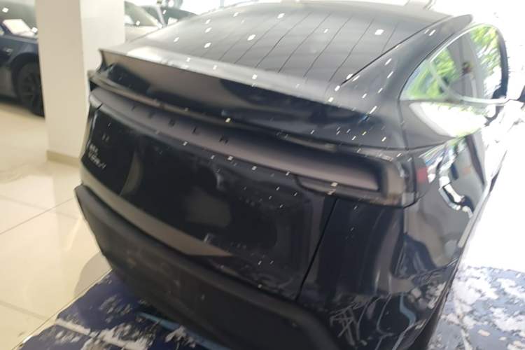 Used Tesla Model Y 2025 Rear-Wheel-Drive Version Rear Right 45 Deg