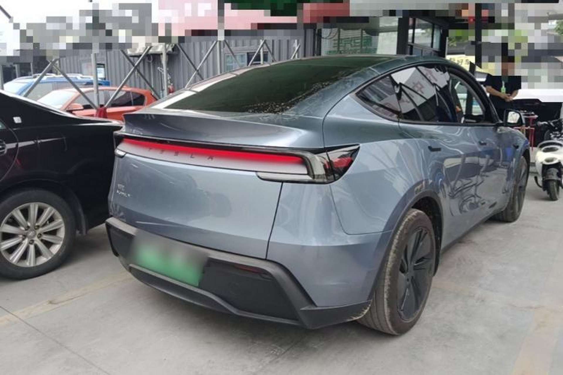 Used Tesla Model Y 2025 Rear-Wheel-Drive Version Rear Right 45 Deg