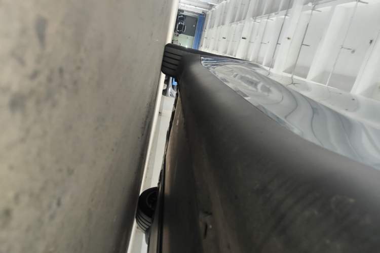 Used Tesla Model Y 2025 Rear-Wheel-Drive Version Right Side Sill