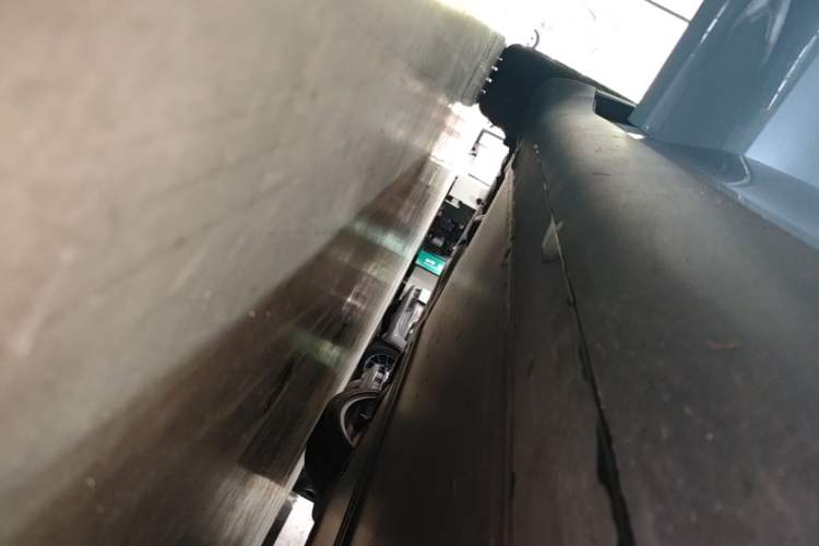 Used Tesla Model Y 2025 Rear-Wheel Drive First Edition Right Side Sill