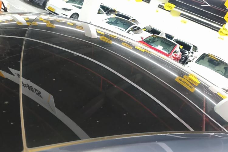 Used Tesla Model Y 2025 Rear-Wheel-Drive Version Roof