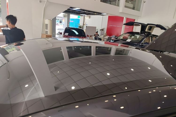 Used Tesla Model Y 2025 Rear-Wheel-Drive Version Roof