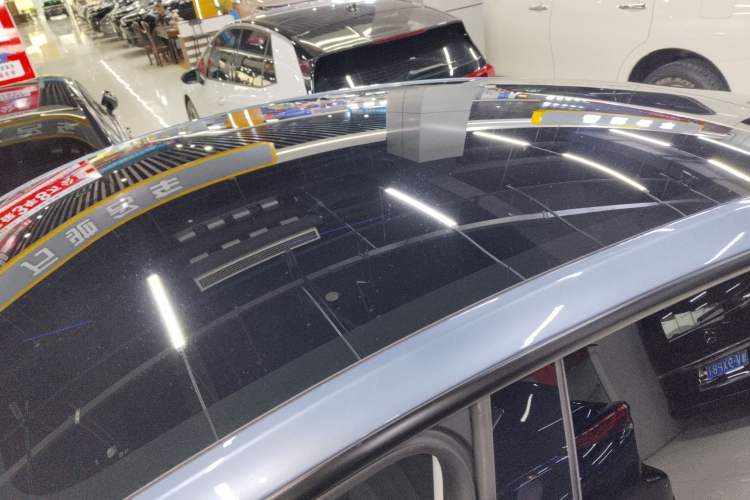 Used Tesla Model Y 2025 Long-Range All-Wheel-Drive Version Roof
