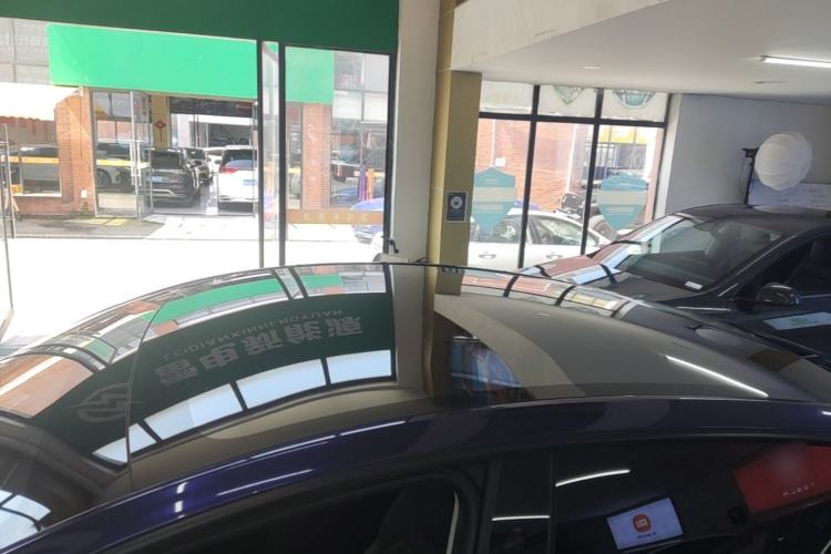 Used Tesla Model Y 2025 Long-Range All-Wheel Drive First Edition Roof