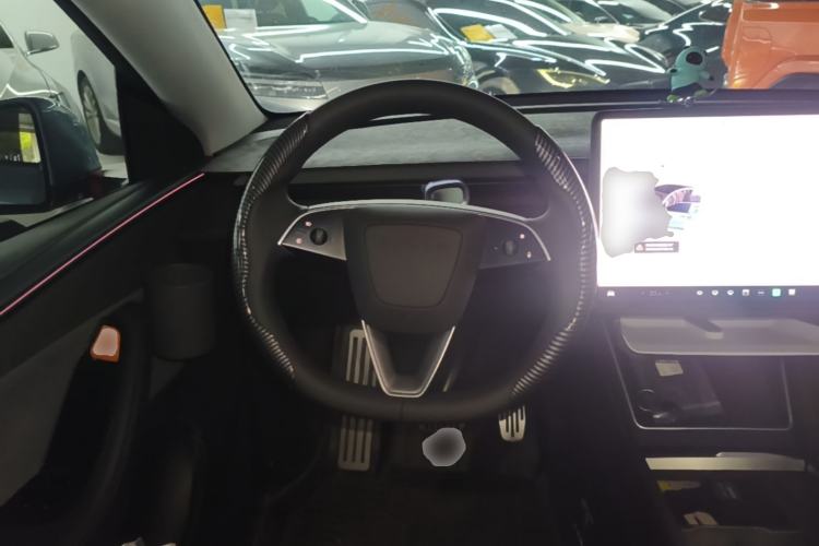 Used Tesla Model Y 2025 Rear-Wheel-Drive Version Steering Wheel
