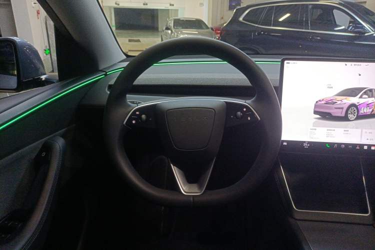 Used Tesla Model Y 2025 Rear-Wheel-Drive Version Steering Wheel