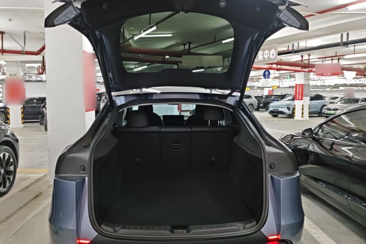 Used Tesla Model Y 2025 Rear-Wheel-Drive Version Trunk