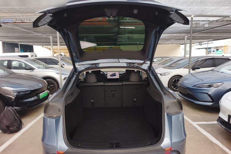 Used Tesla Model Y 2025 Rear-Wheel-Drive Version Trunk